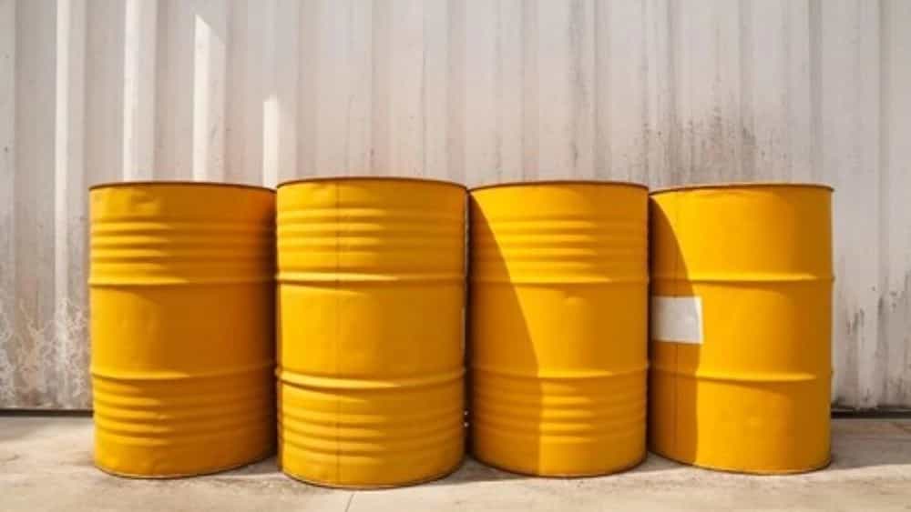 مزایای استفاده از بشکه فلزی دربسته برای نگهداری و حمل مواد خطرناک